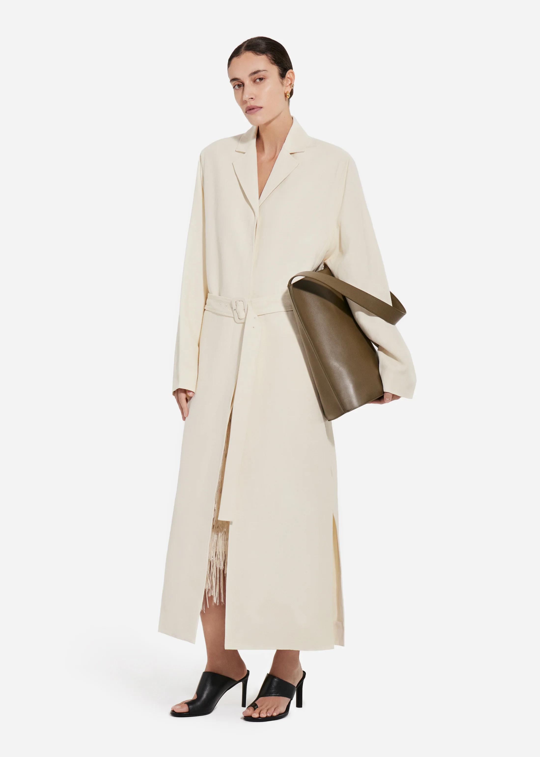 Belted Notch Collar Coat in Viscose Linen - Pearl - Image 4