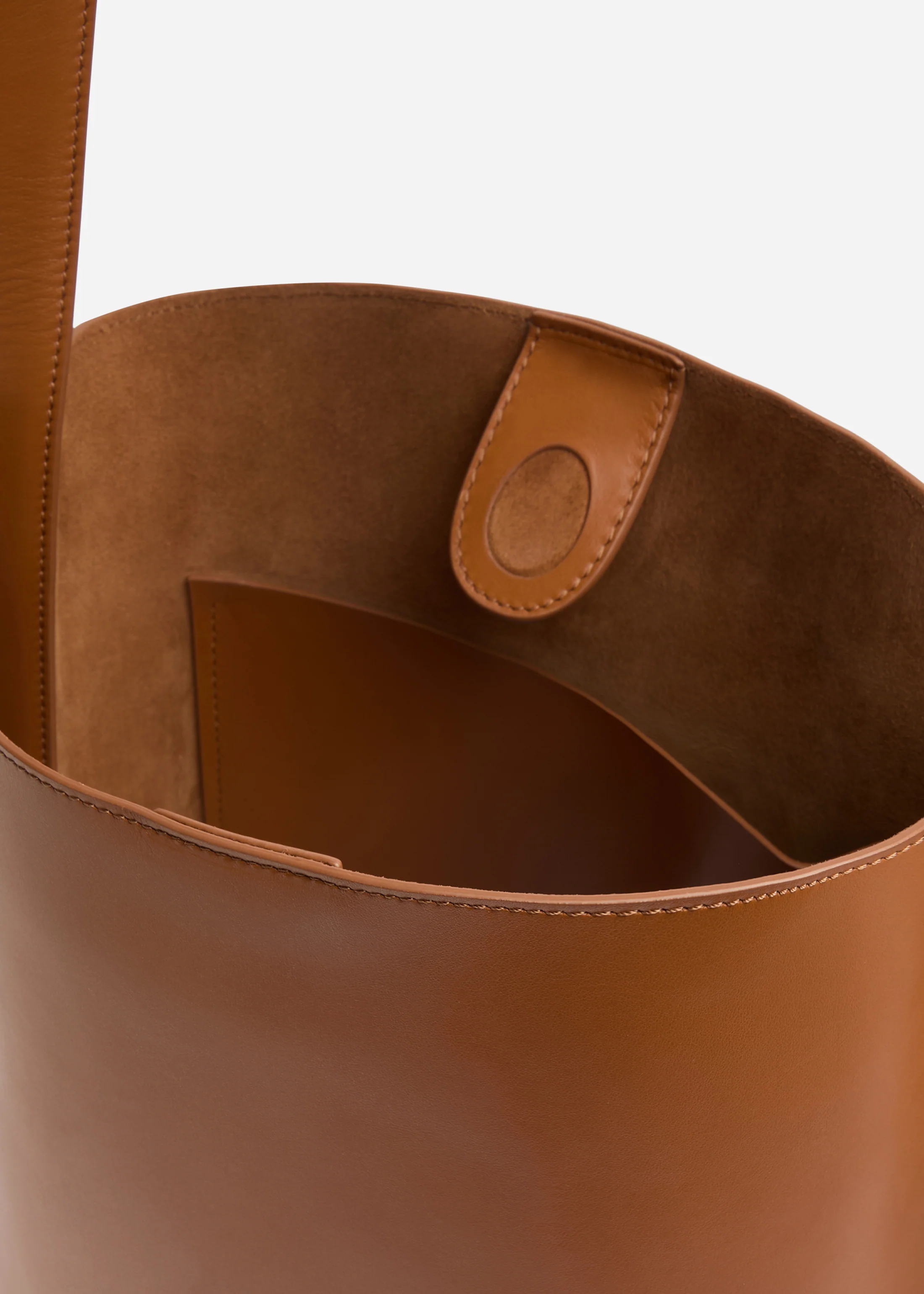 Bucket Tote Bag in Leather - Cognac - Image 3