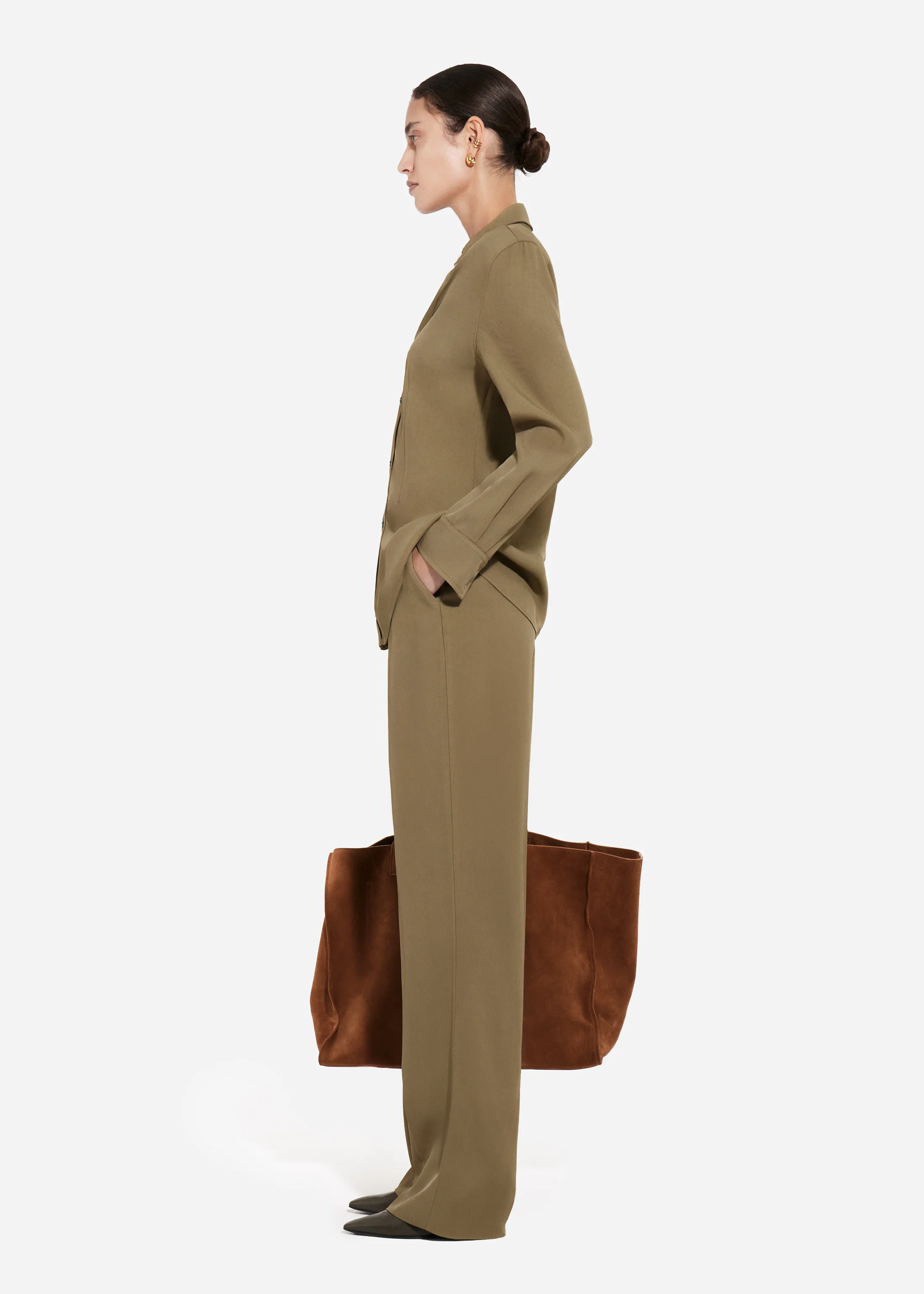 Fitted Collared Shirt in Viscose Twill - Aloe - Image 3