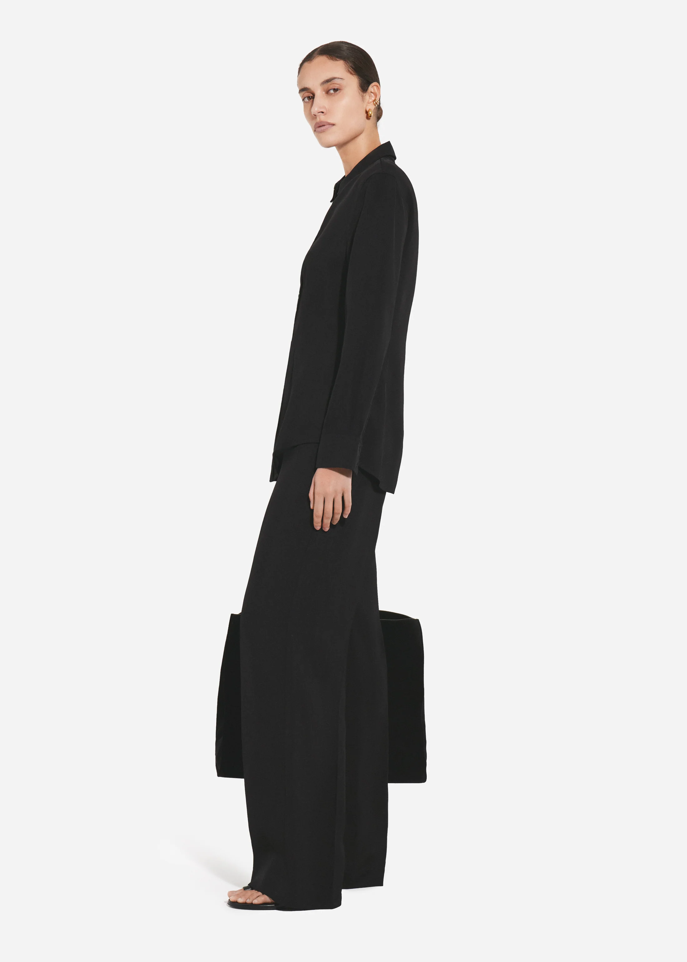 Fitted Collared Shirt in Viscose Twill - Black - Image 3