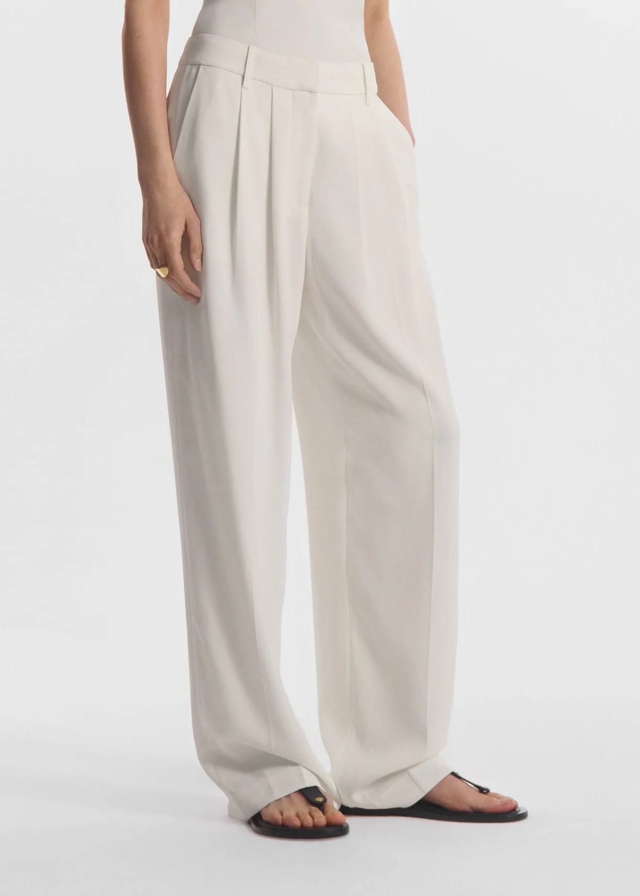 Pleated Trouser in Crepe - Ivory - Image 4