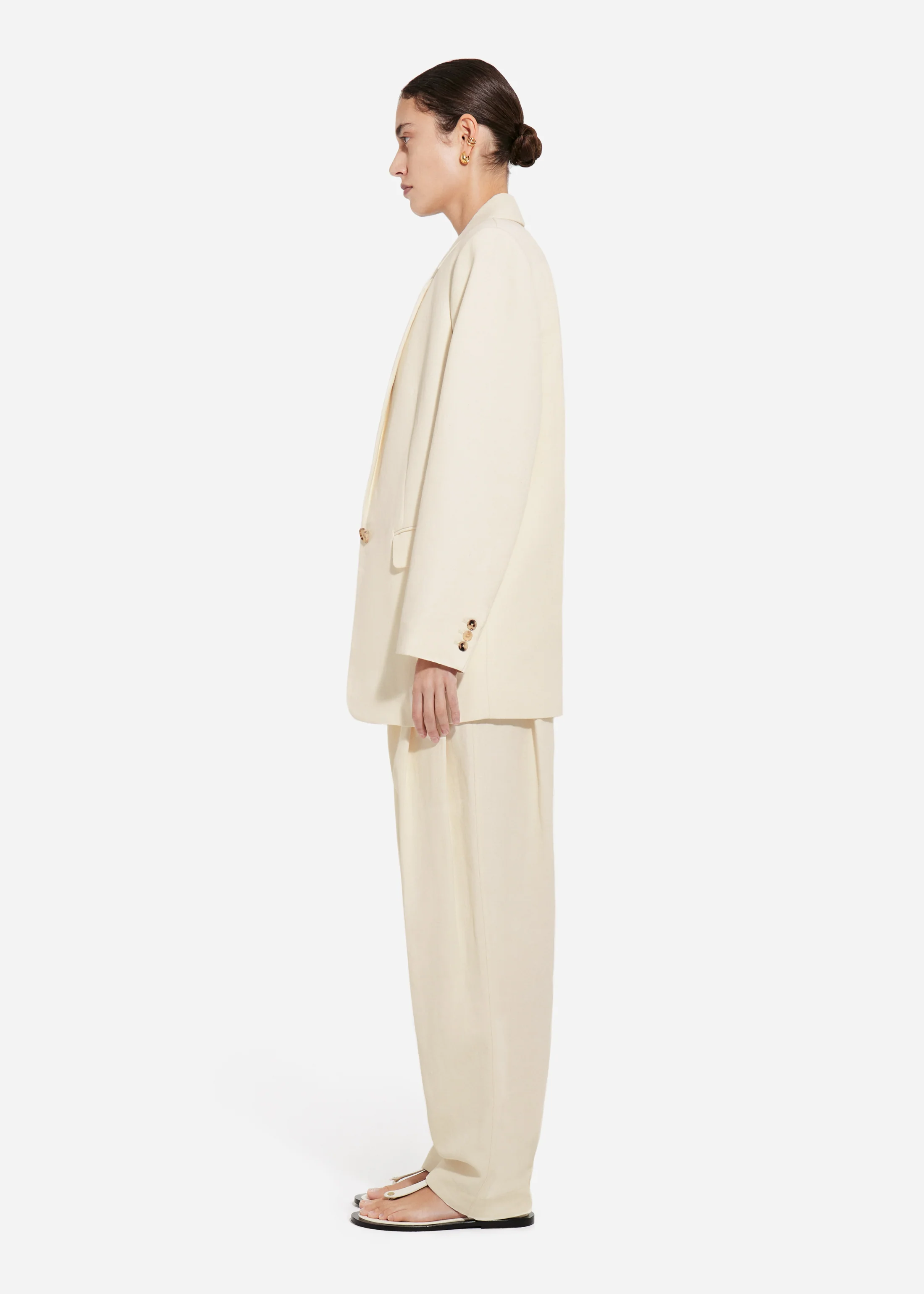 Boyfriend Blazer in Linen - Pearl - Image 3
