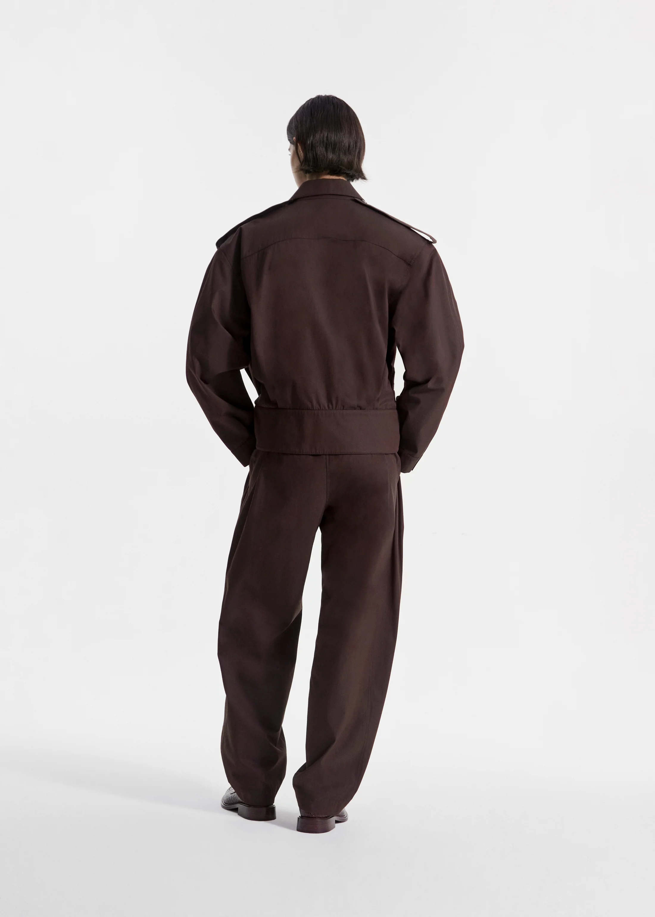 Wide Leg Pleated Pants in Cotton Twill - Chocolate - Image 5