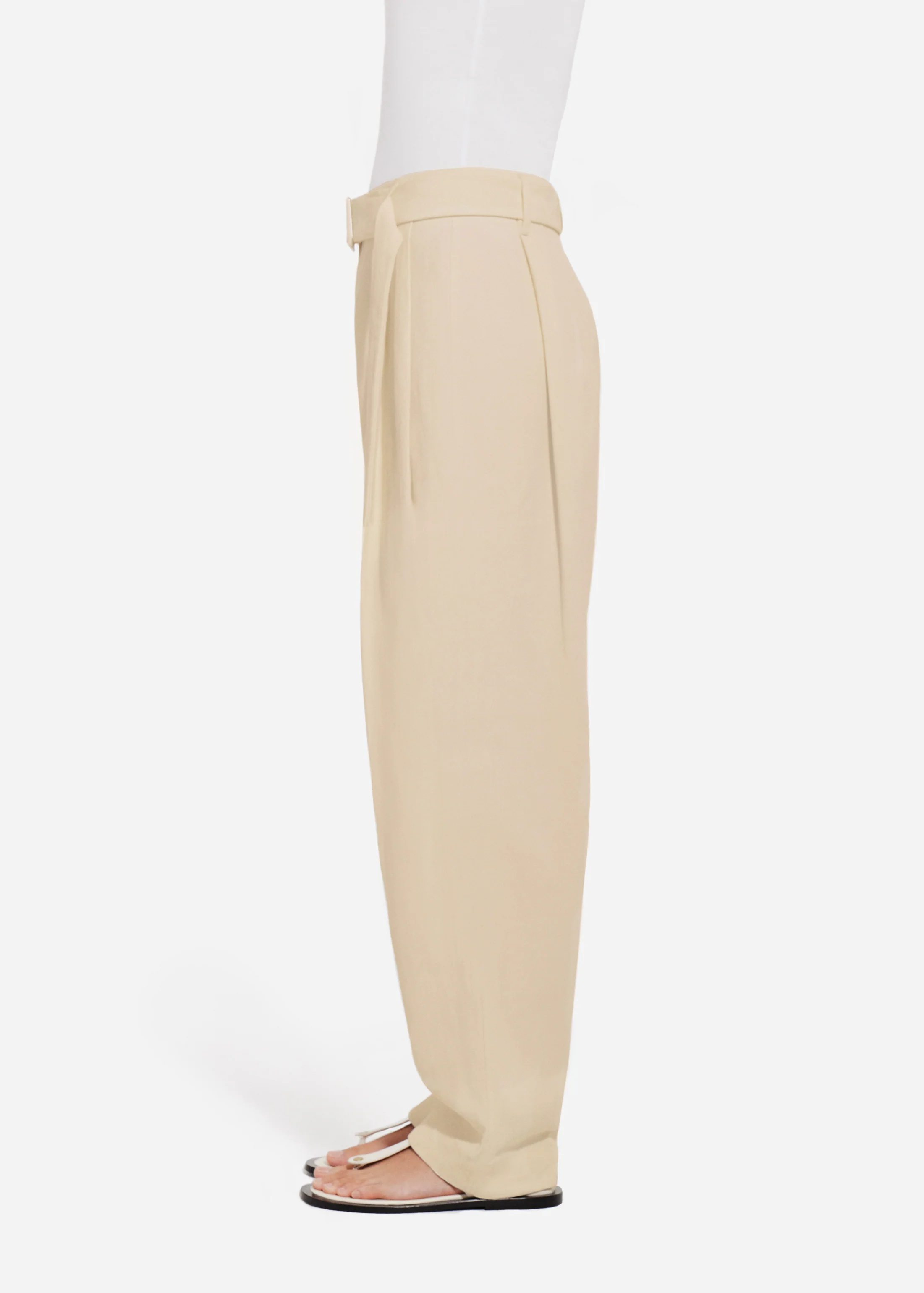 Belted Pleated Pant in Viscose Linen - Pearl - Image 4