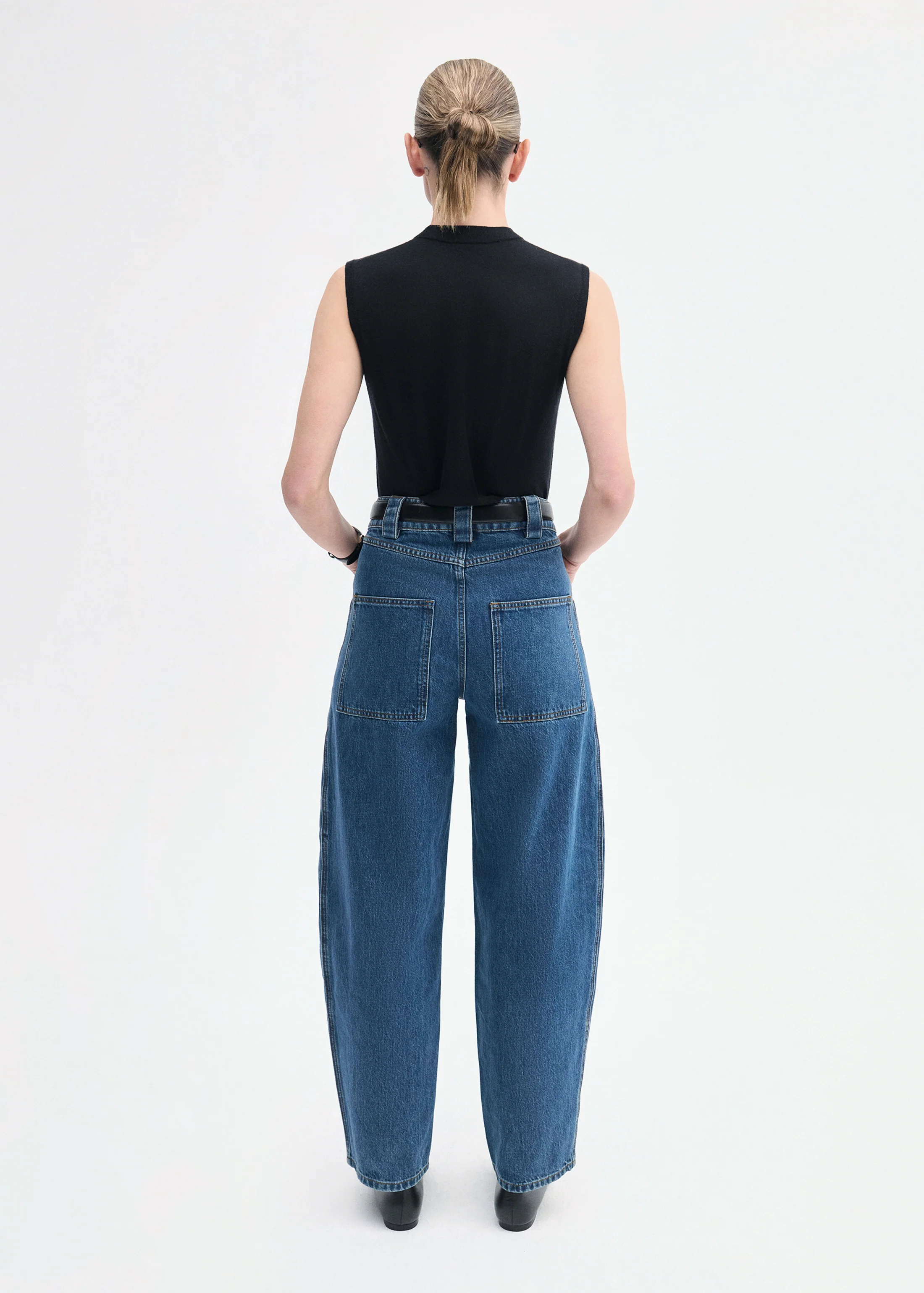 Shell Tank in Fine Cashmere - Black - Image 3