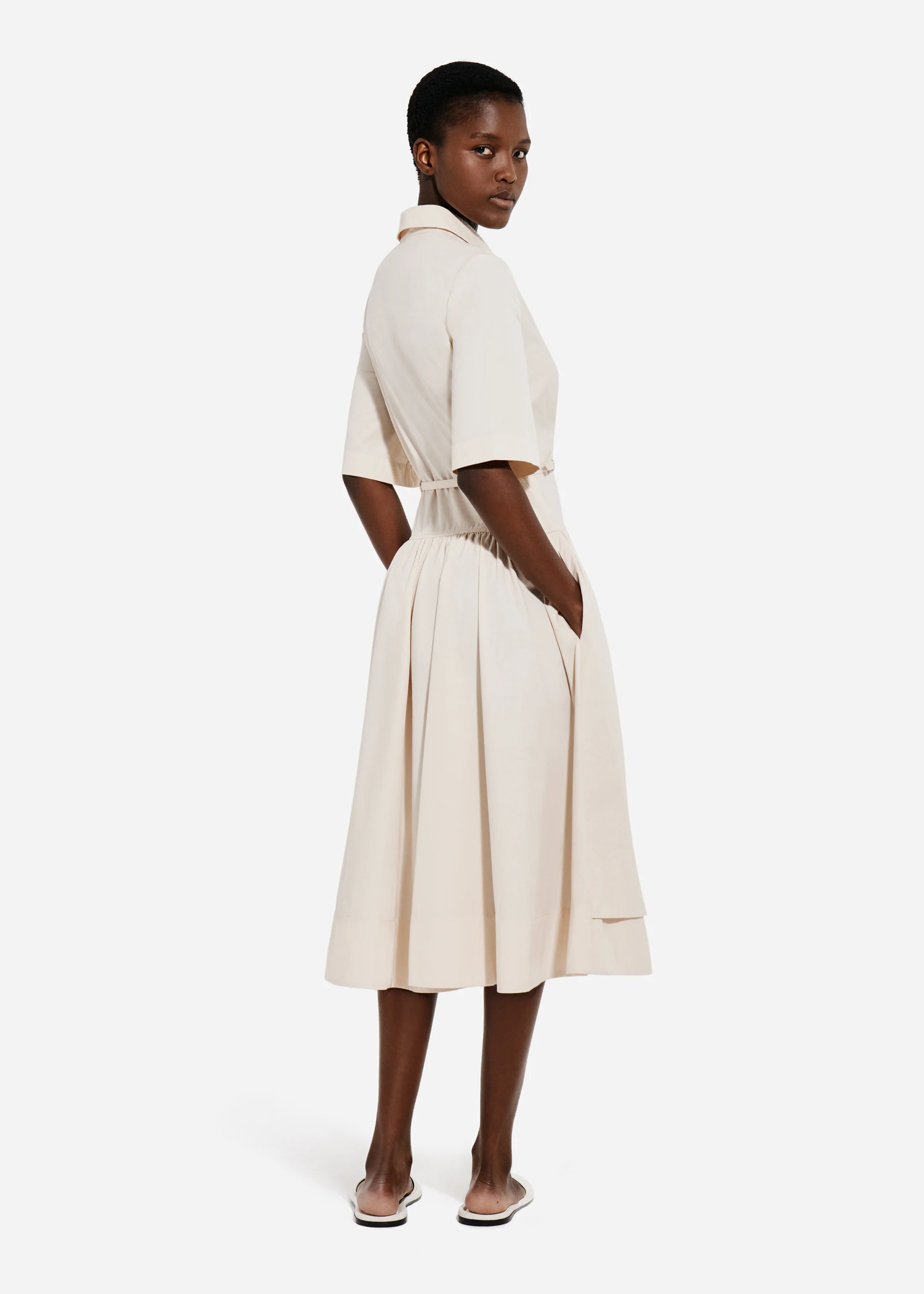 Short Sleeve Belted Dress in Cotton Poplin - Whisper Pink - Image 3