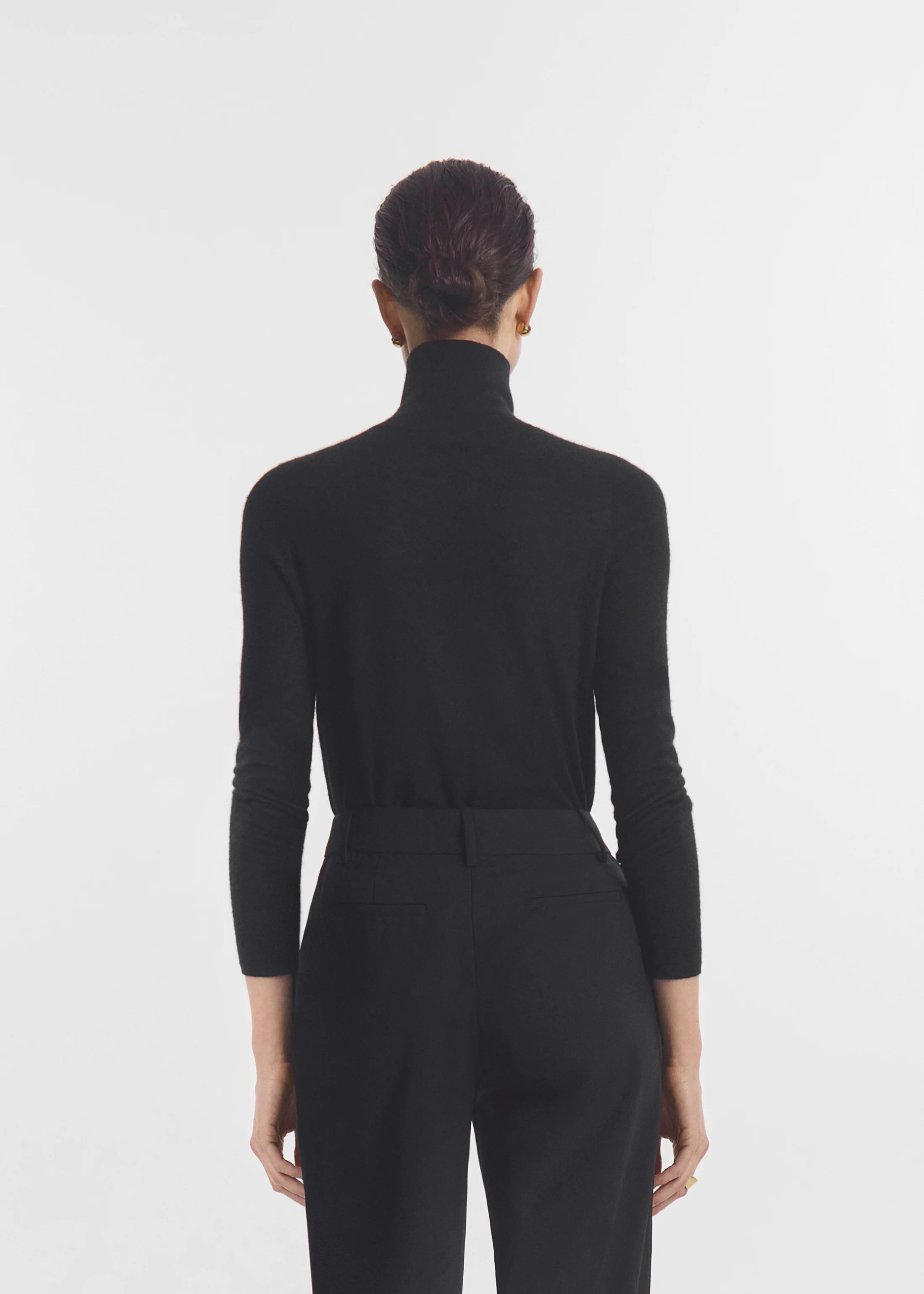 Slim Turtleneck in Fine Cashmere - Black - Image 5